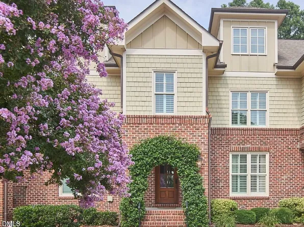 713 Mordecai Towne Pl, Raleigh, NC 27604