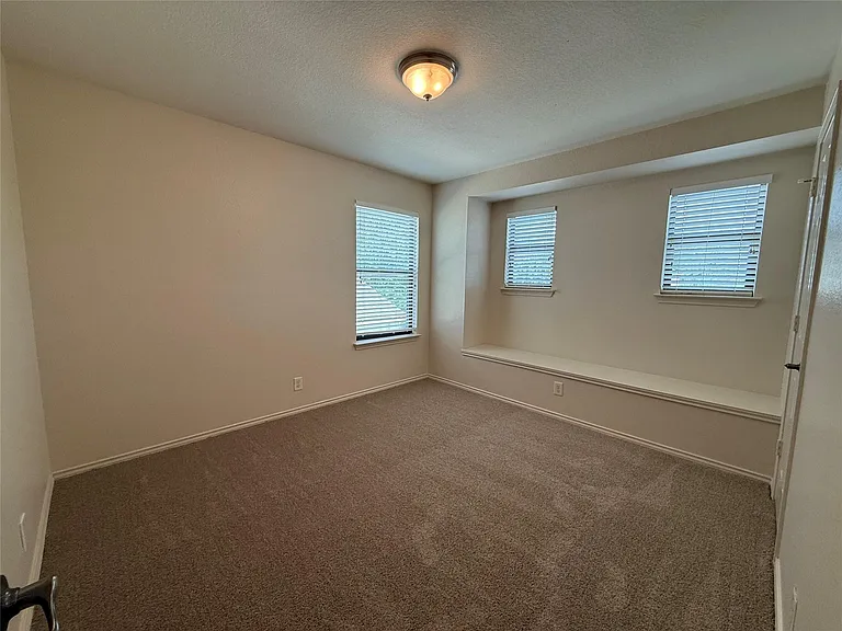 640 New Country Rd — Photo 12