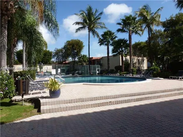 10794 N Kendall Dr, Miami, FL
