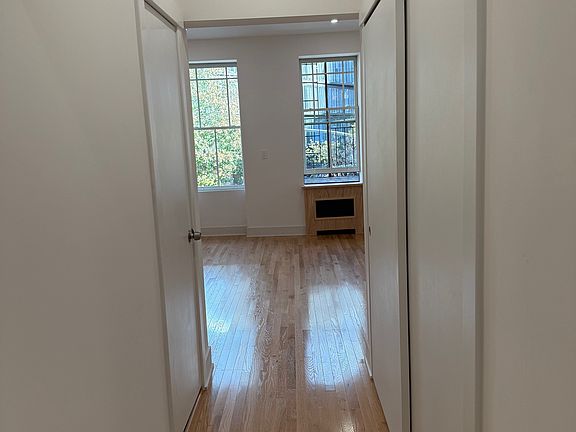 4th image of 69 8th Ave APT 21
