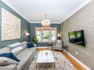 11 Crestview Rd, Roslindale, MA 02131