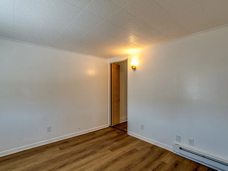 214 Mifflin St #2 — Photo 6