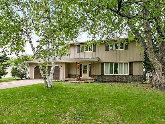 2nd image of 3667 Evergreen Rd N