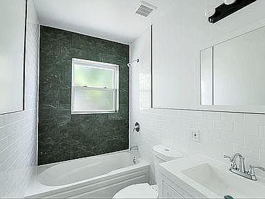 5th image of 4451 Hill Ave #D