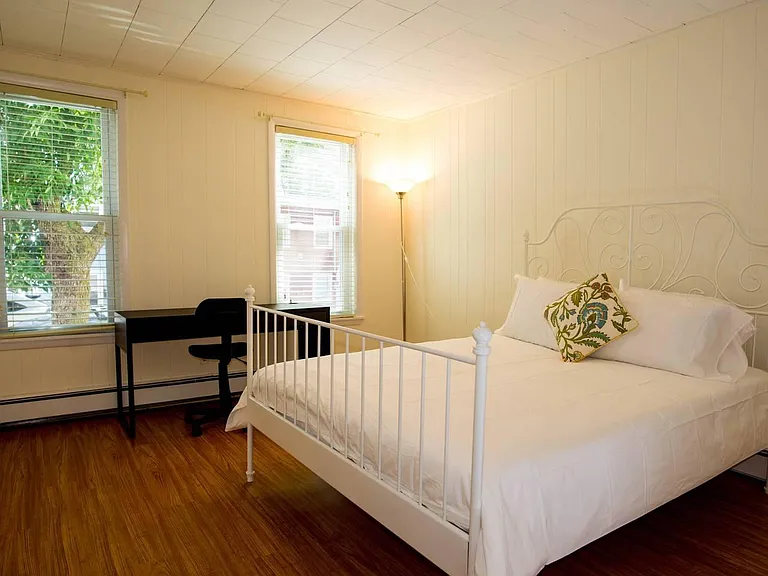 42 Everett St #1 — Photo 2