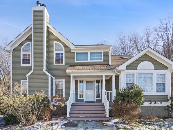 8 Perry Street, Cortlandt Manor, NY 10567