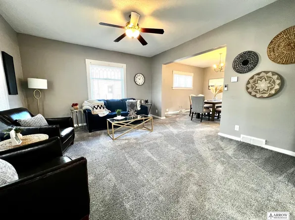 1216 S 17th St, Lincoln, NE 68502