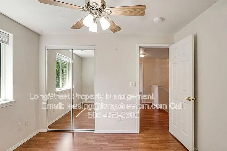 332 NE Carmen Pl — Photo 24