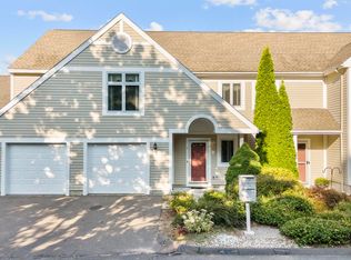 2 Easton Pl #2, Avon, CT 06001