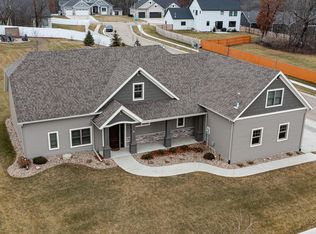 2398 Fieldstone Rd SW, Rochester, MN 55902