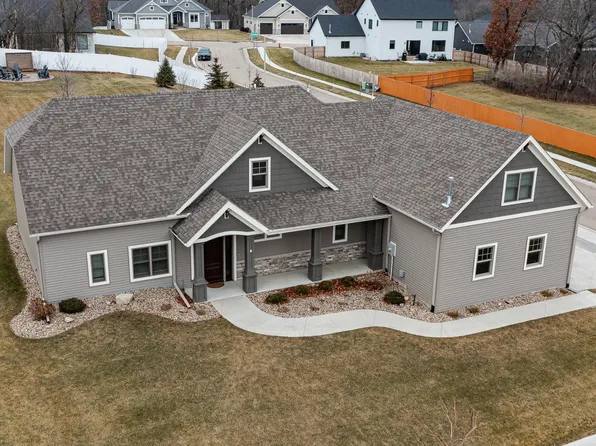2398 Fieldstone Rd SW, Rochester, MN 55902