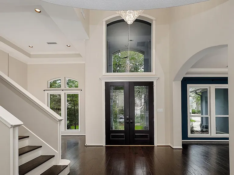 14 Graceful Elm Ct — Photo 3