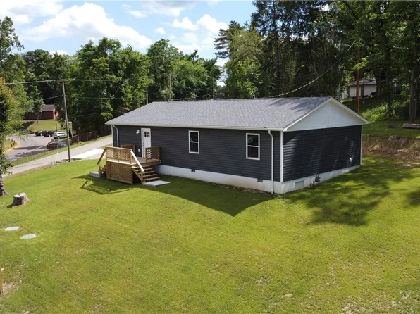 1437 Saint Charles St, Zanesville, OH 43701