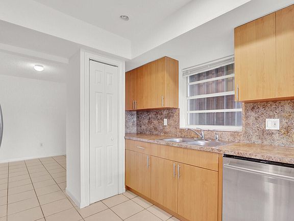 5th image of 22600 SW 65th Way