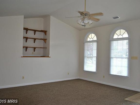 3rd image of 35472 Army Navy Dr