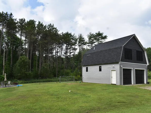 3 Maranacook Road, Winthrop, ME 04364