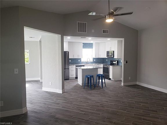 5th image of 4113 SW 14th Ave