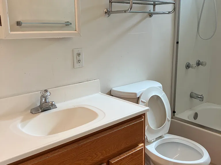 1059 Rio Ln #A — Photo 12