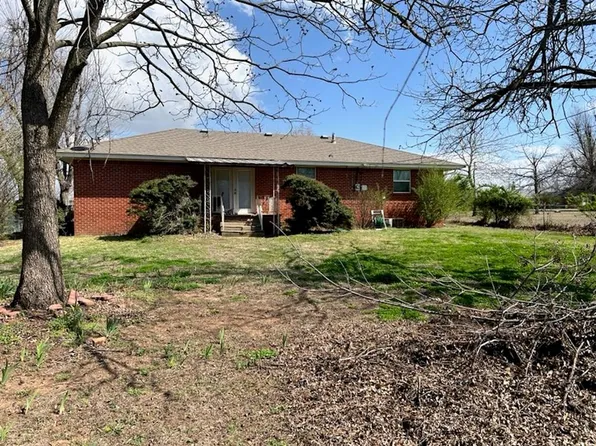 505 S 4th St, McLoud, OK 74851