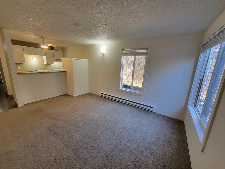Nob Hill Apartments — Photo 13