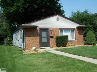 27529 Demrick St, Roseville, MI