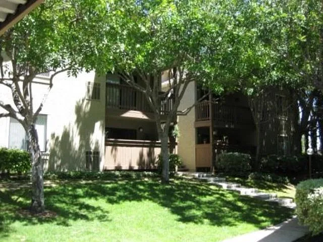 Rolling Ridge Apartments — Photo 13