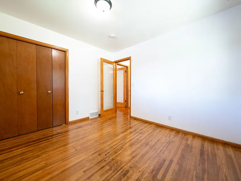 10130 Fremont Ave S — Photo 18