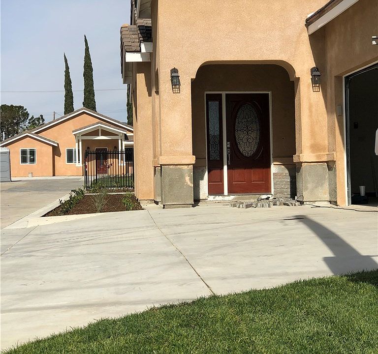 1st image of 17550 Fairfax St