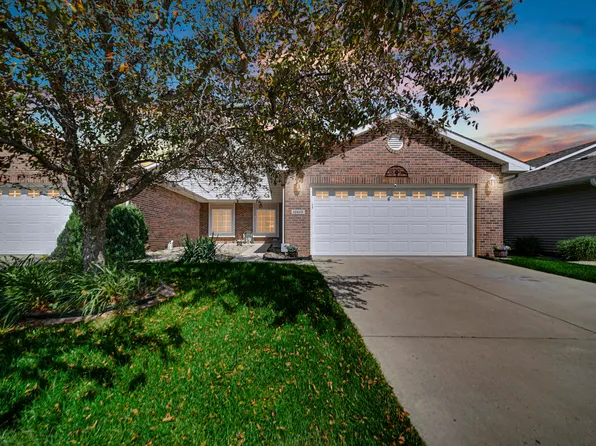 10615 Pike St, Winfield, IN 46307