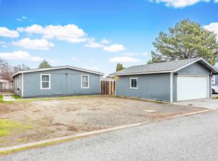 9132 W Yellowstone Ave, Kennewick, WA