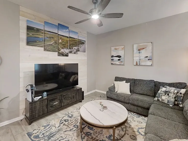 8511 Golf Way — Photo 3