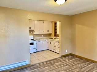 165 Spring St, Gardiner, OR 97441