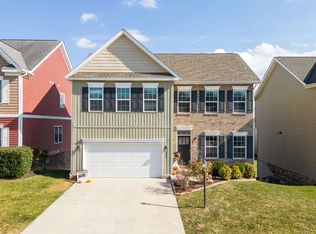 290 Roudabush Dr NW, Christiansburg, VA 24073