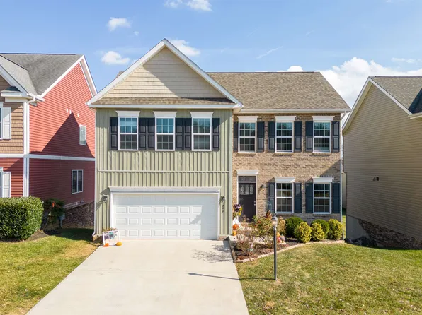 290 Roudabush Dr NW, Christiansburg, VA 24073