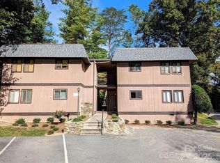 11 Lake Dr APT B1, Hendersonville, NC 28739