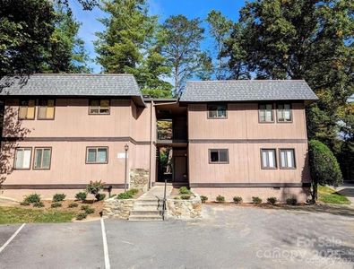 11 Lake Dr APT B1, Hendersonville, NC, 28739
