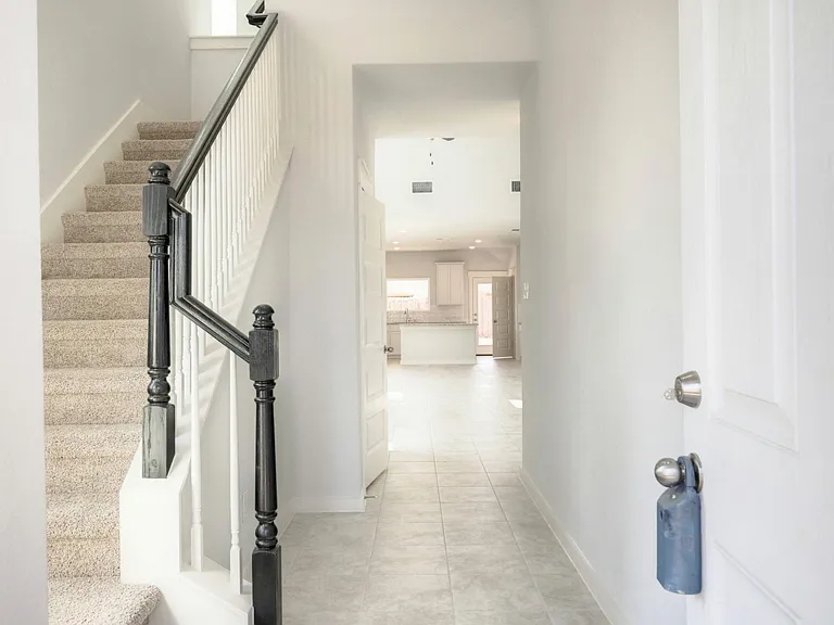 21251 Shore Bluff Dr — Photo 3