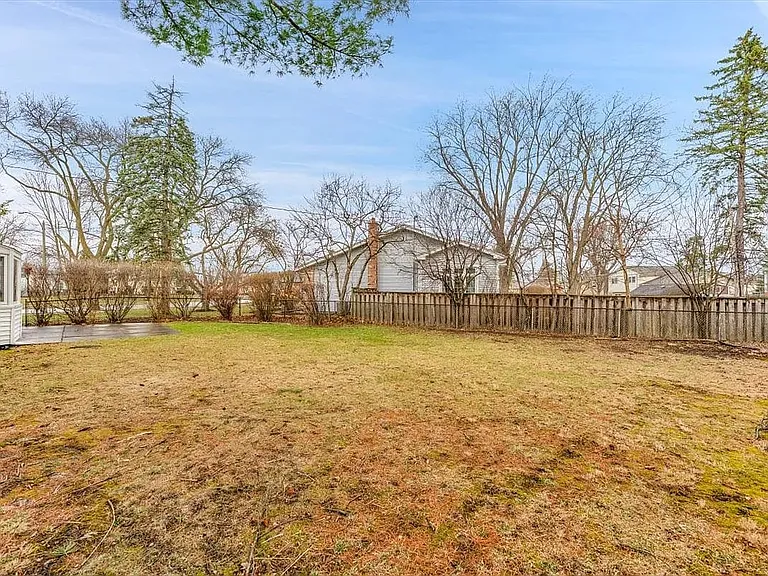 2115 N Elizabeth Dr — Photo 39
