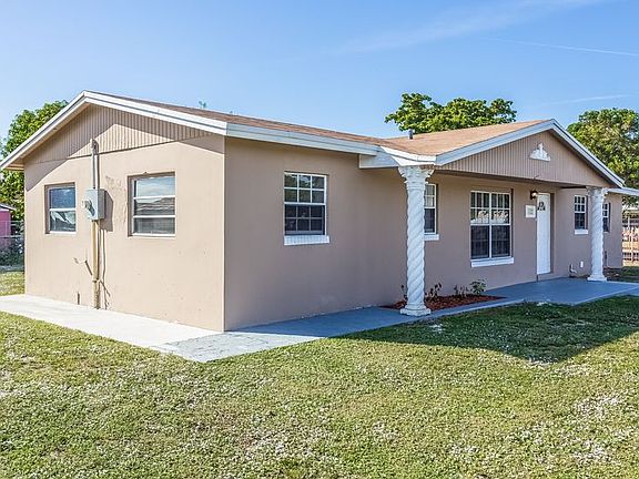 3rd image of 4522 NW 204th St