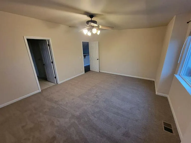2790 Cedar Ave — Photo 14