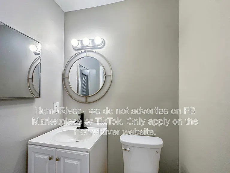 2461 McAlpin Ter #R — Photo 11