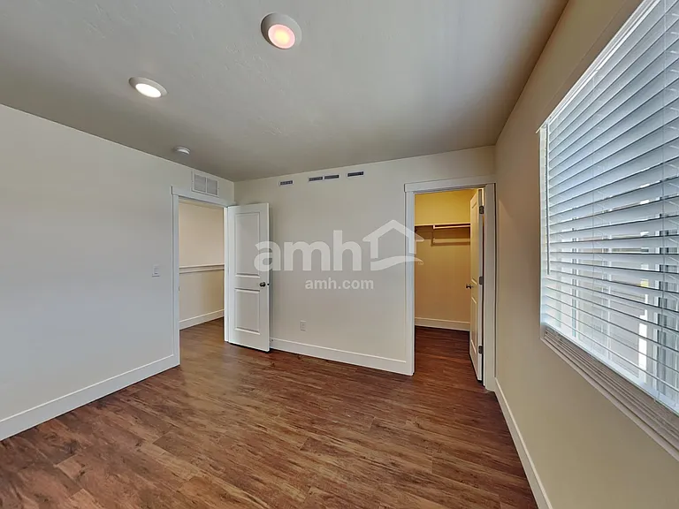 6634 Spriggel St — Photo 15