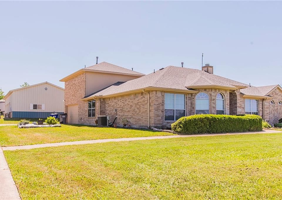 1st image of 605 Lake Shadow Dr