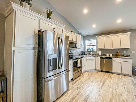 5th image of 1101 Loren Dr