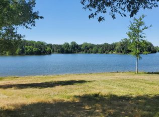 226 Gardenia Dr, Ninety Six, SC 29666