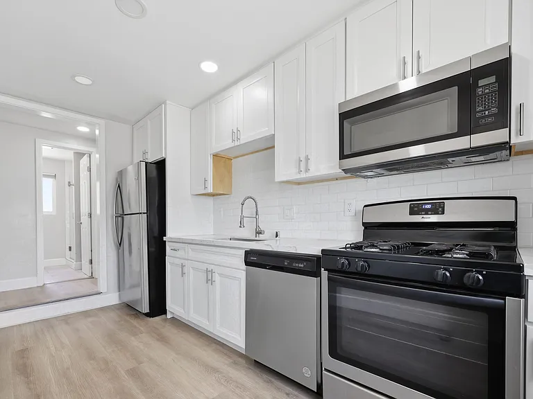 8237 Churchill Dr — Photo 5