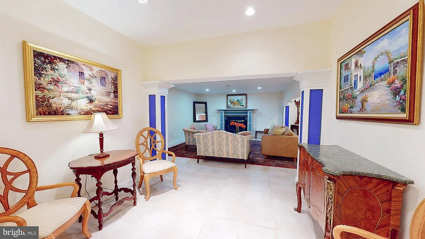 1 bed, 1.0 bath, 1732 sqft, $1,850 — Photo 2
