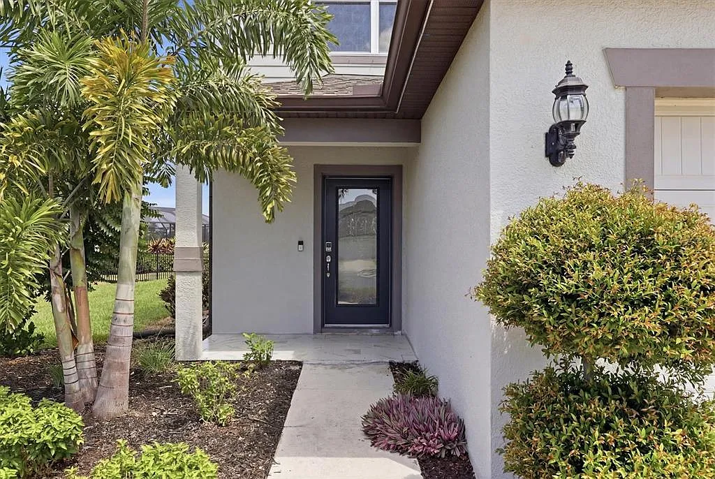 4 bed, 3.0 bath, 2205 sqft, $2,750 — Photo 3