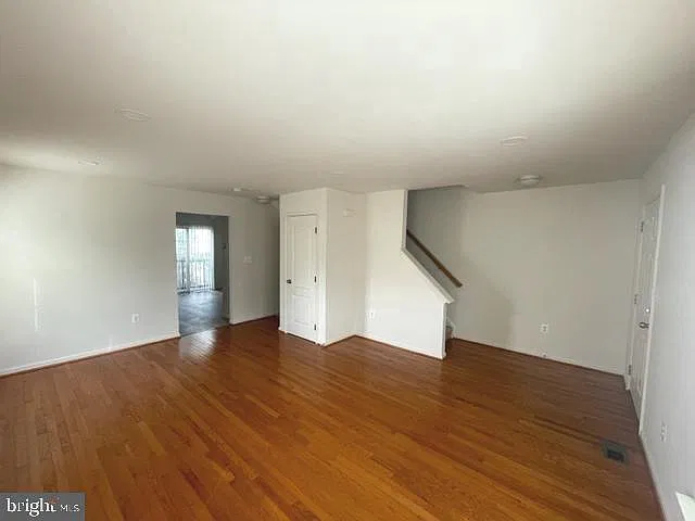 4 bed, 2.0 bath, 1702 sqft, $2,900 — Photo 3