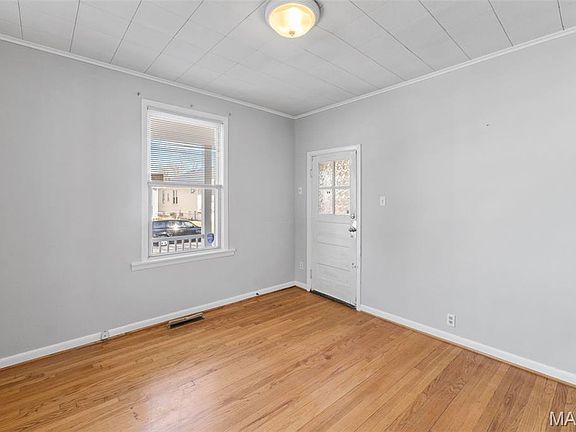 3rd image of 4838 Allemania St